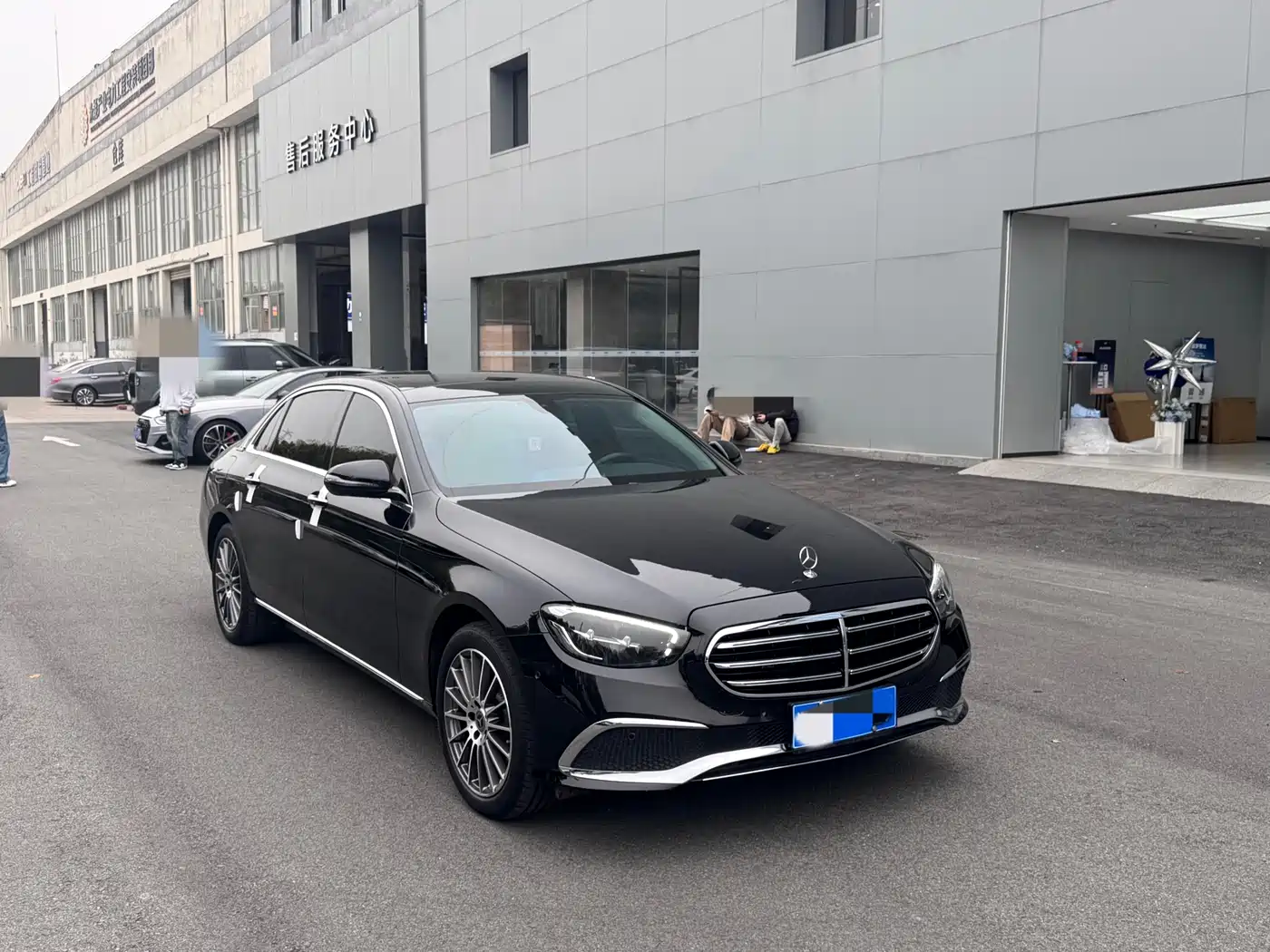 MERCEDES-BENZ E CLASS