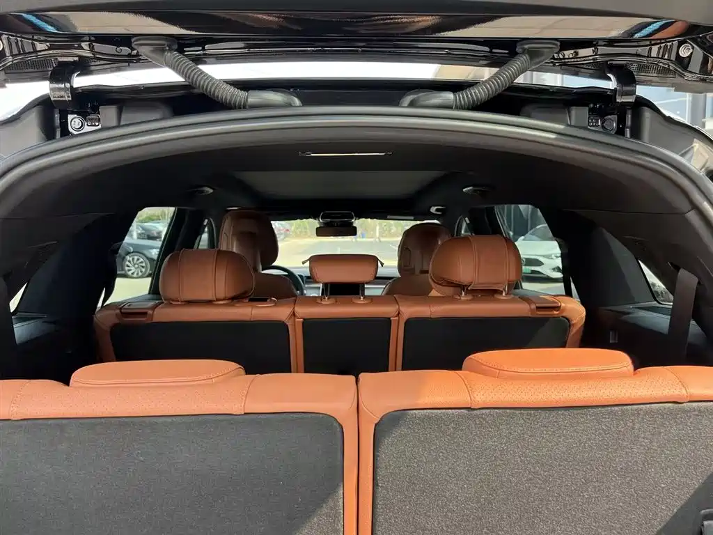 Mercedes-Benz GLC 2024 GLC 260 L 4MATIC Luxury 7-seater фото 16