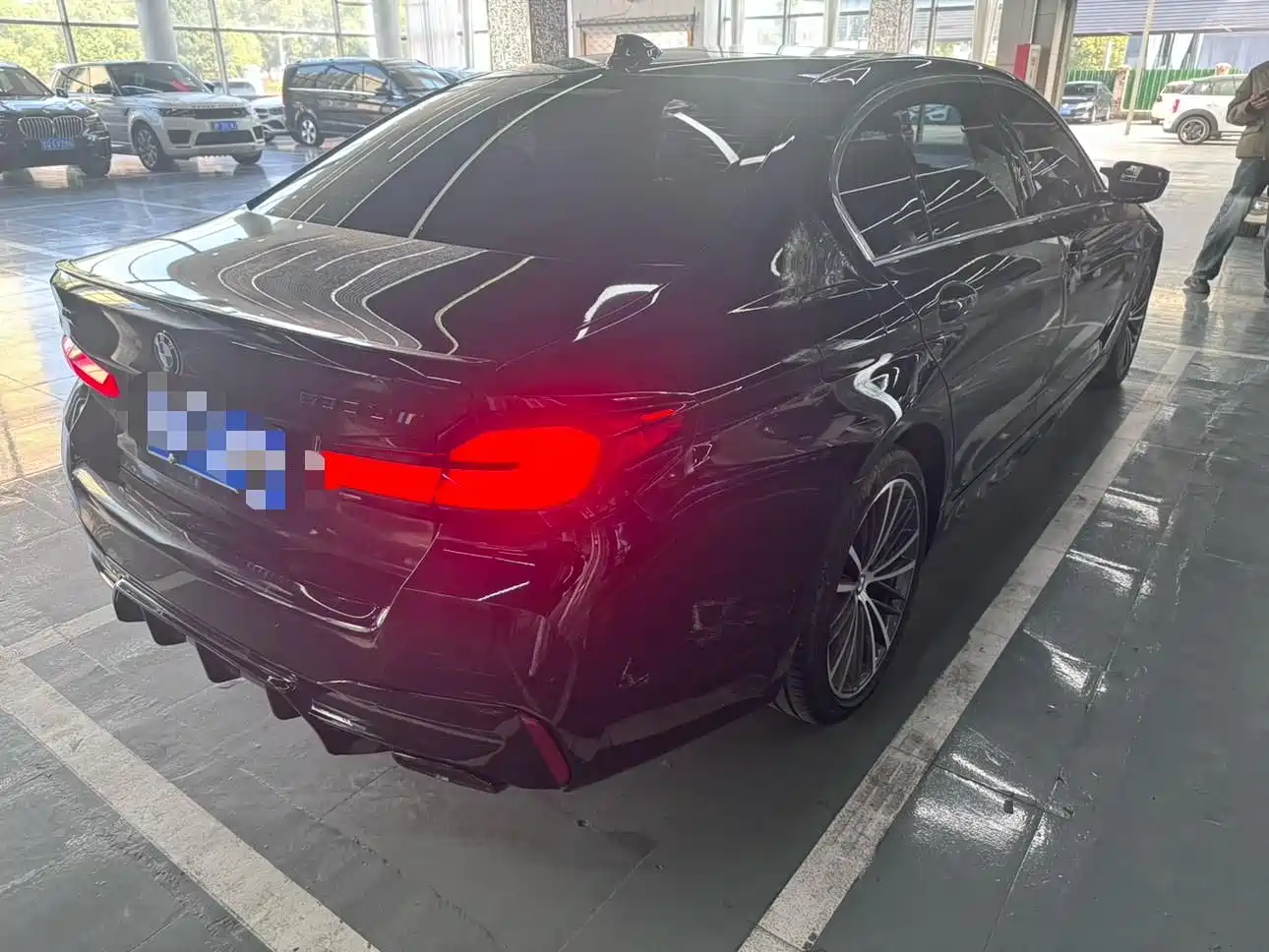 BMW 5 Series 2022 530Li Leading M Sport Package фото 17