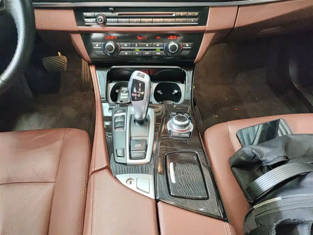 BMW 5 Series 2014 525Li Leading фото 6