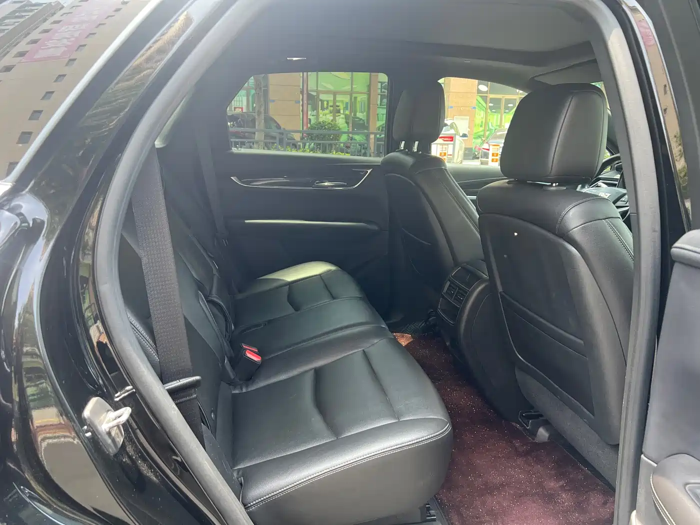 Photo 11 - Cadillac XT5