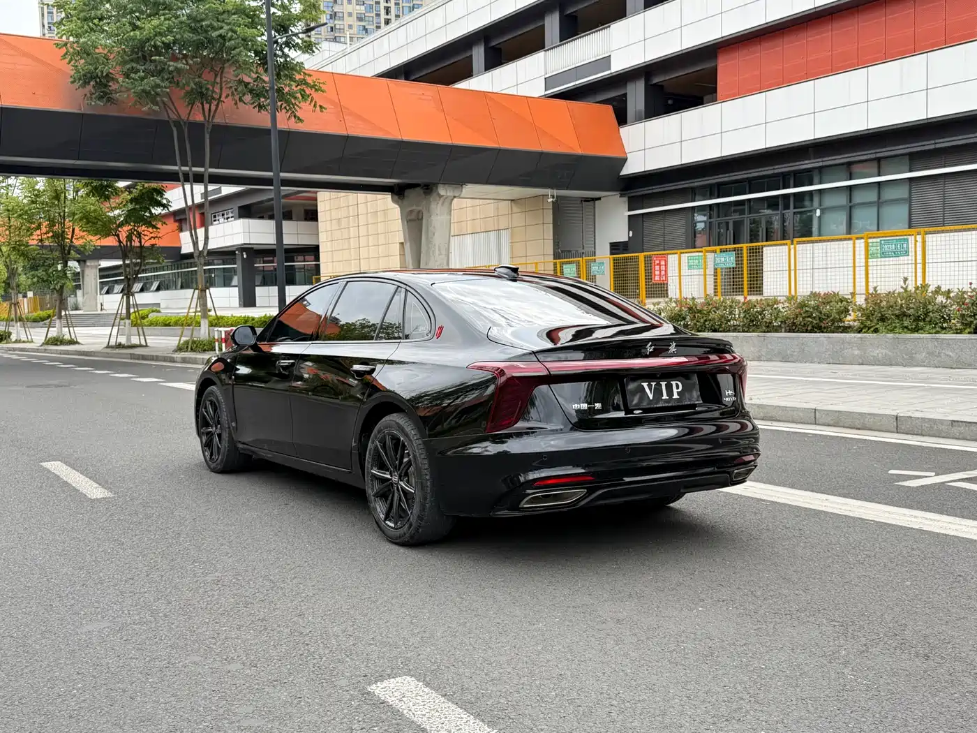 Hongqi H5 2025 2.0T Automatic Mystic Shadow фото 5
