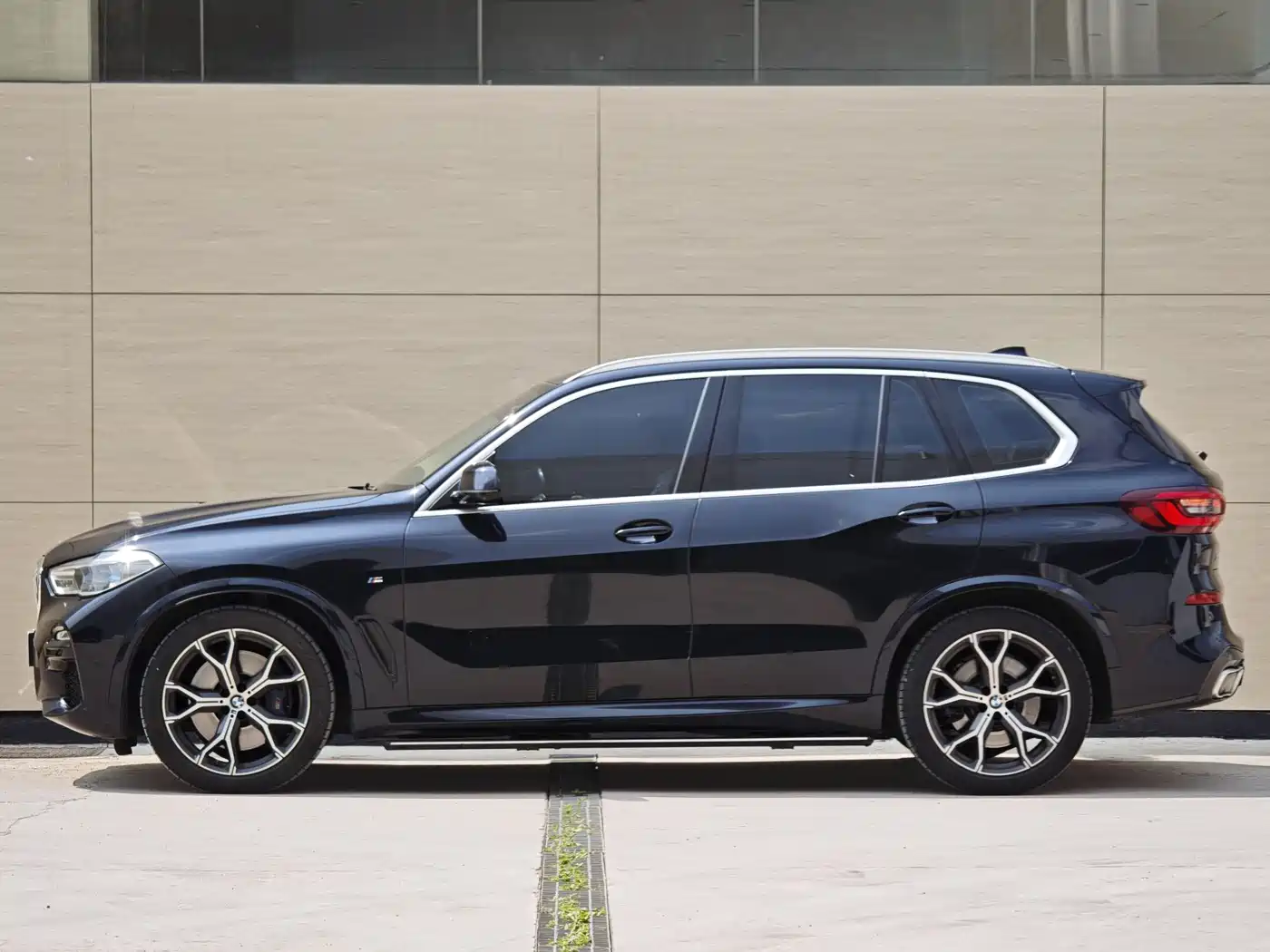 BMW X5 (Import) 2020 xDrive40i Premium M Sport Package фото 2