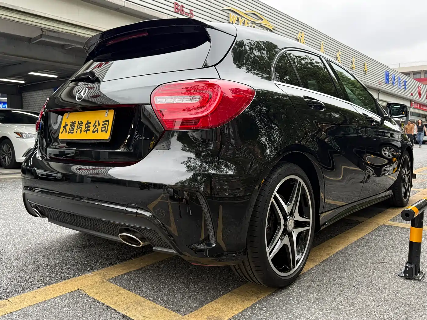 Mercedes-Benz A-Class (Import) 2016 A 260 Sport фото 4