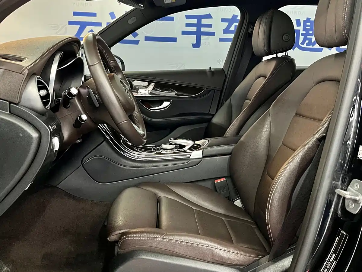 Mercedes-Benz GLC 2018 Facelift GLC 260 4MATIC Luxury фото 11