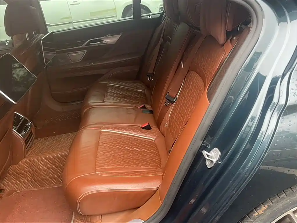 BMW 7 Series 2019 Facelift 740Li xDrive Executive Luxury Package фото 16
