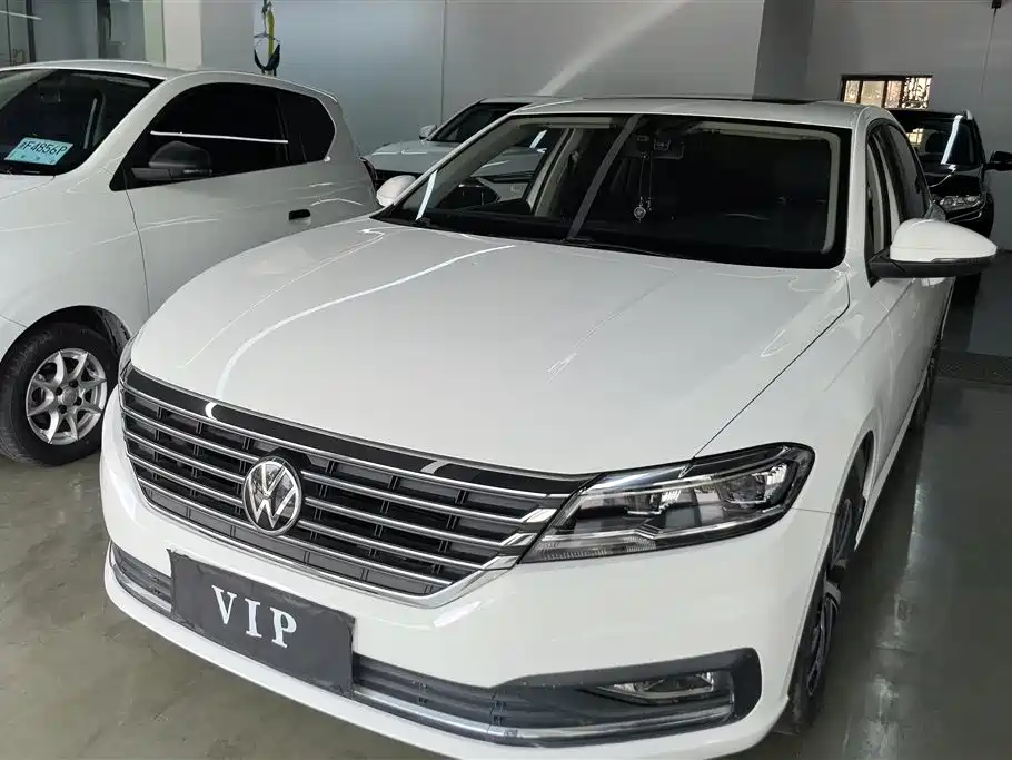 Volkswagen Lavida 2022 1.5L Auto Comfort Edition фото 2
