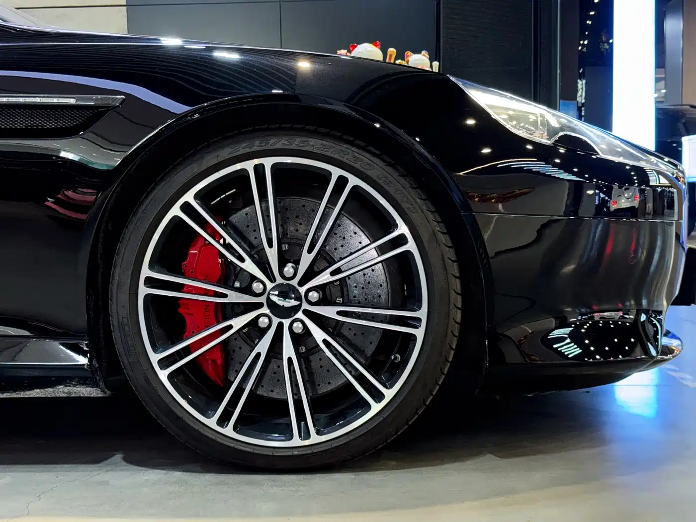 Aston Martin DB9 2014 6.0L Carbon Black Coupe фото 6