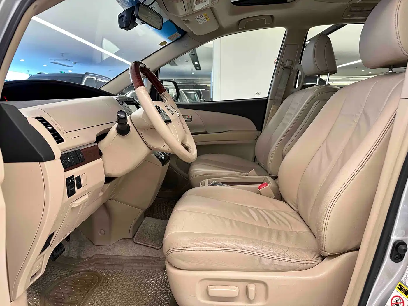 Toyota Previa 2012 2.4L 7-Seater Luxury Edition фото 9