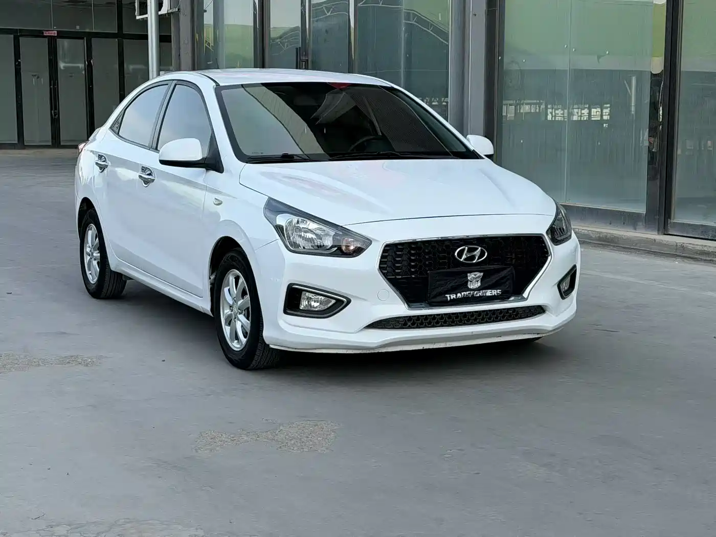 Hyundai Verna 2017 1.4L Manual Color Edition (China V) фото 3