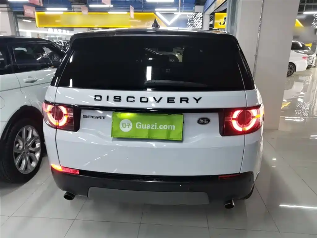 Land Rover Discovery Sport 2017 2.0T Cool Black Limited Edition фото 6