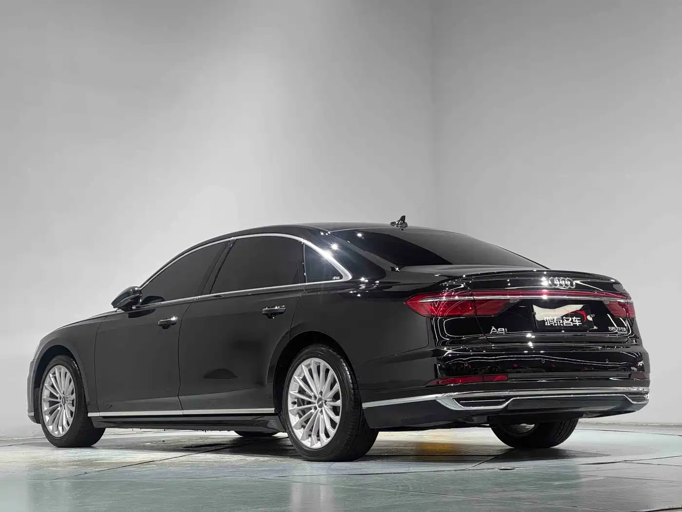 Audi A8 2018 A8L 55 TFSI quattro Launch Premium фото 18