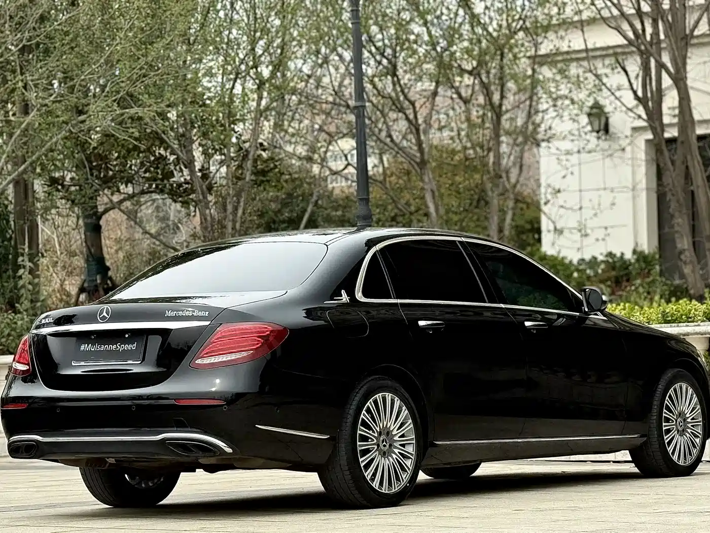 Mercedes-Benz E-Class 2020 E 300 L Luxury Model фото 7