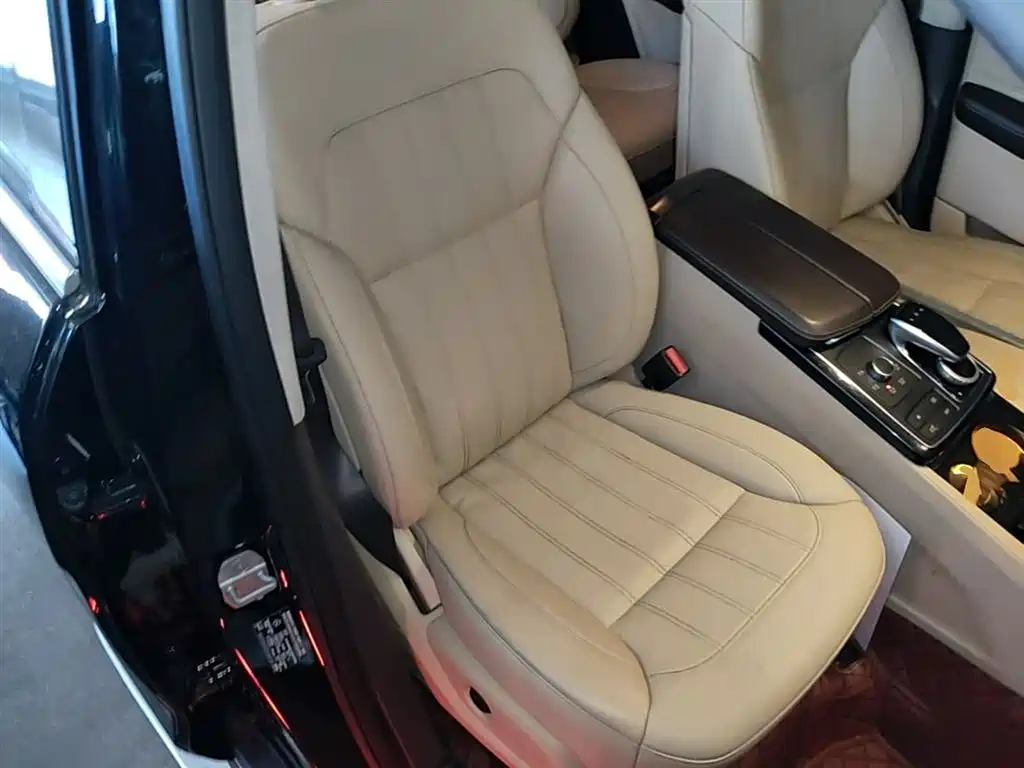 Mercedes-Benz GLE 2015 GLE 400 4MATIC фото 25