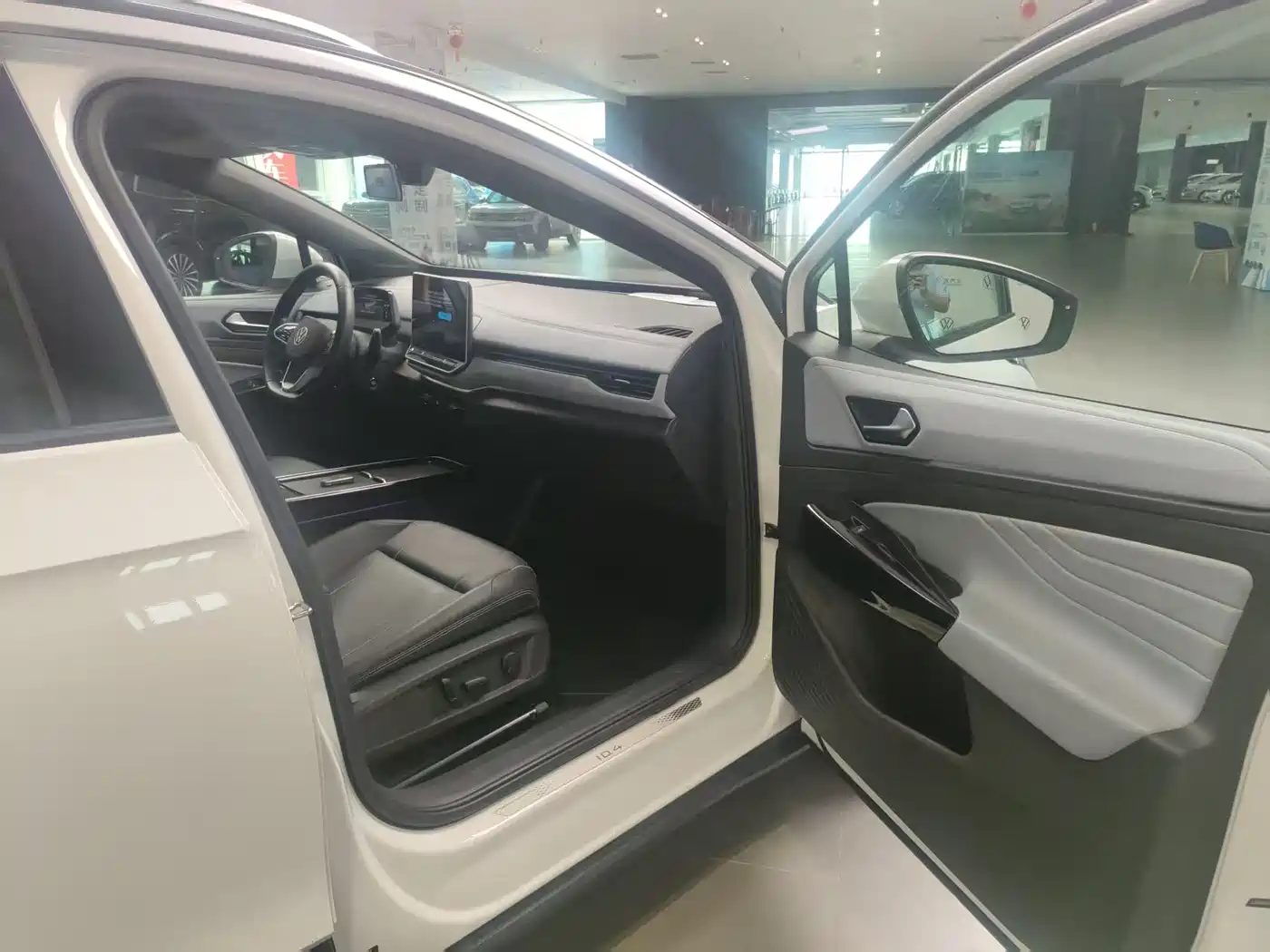 Volkswagen ID.4 X 2024 Pure Intelligent Edition фото 6