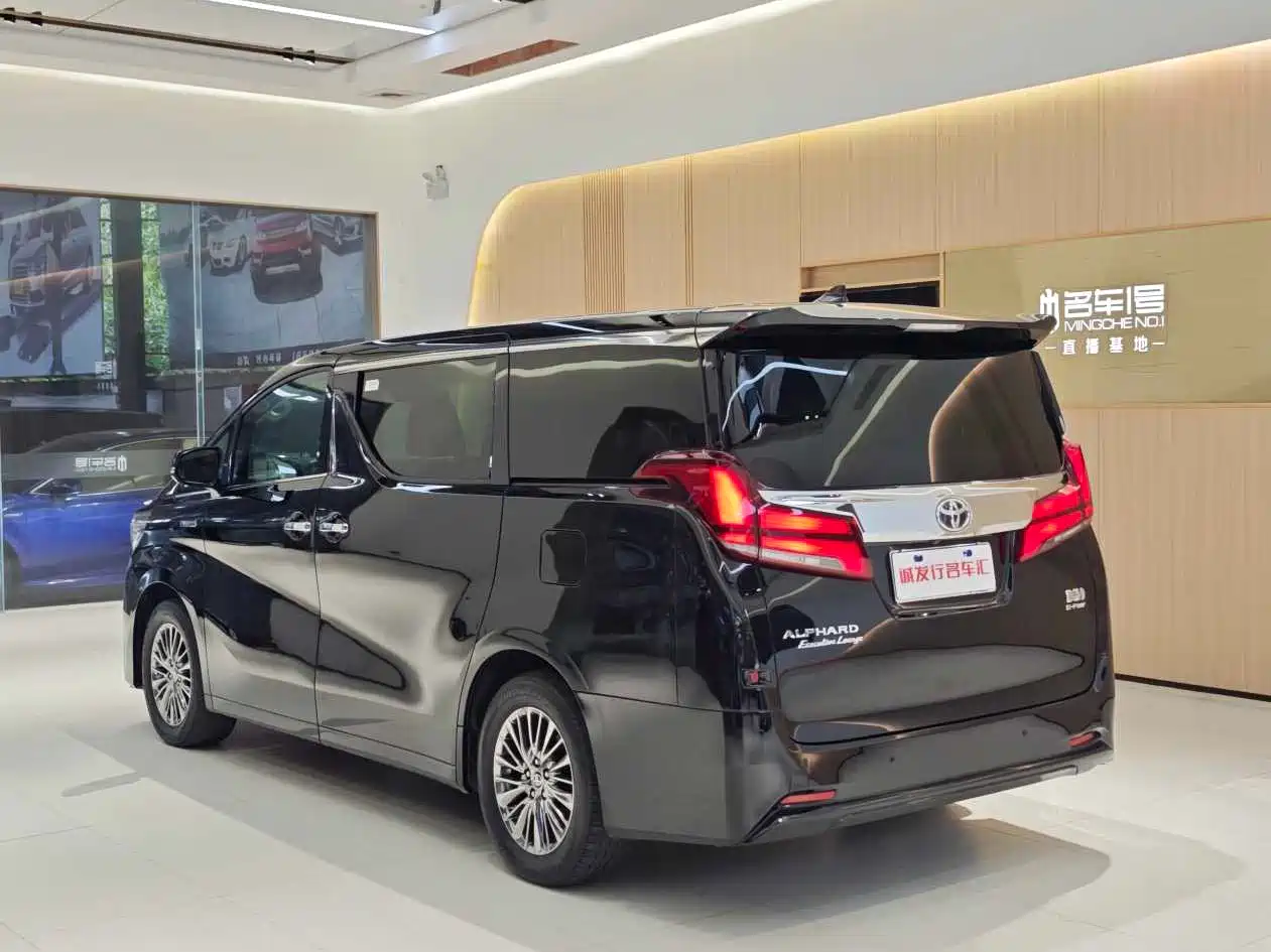 Toyota Alphard 2021 Hybrid 2.5L Premium фото 27