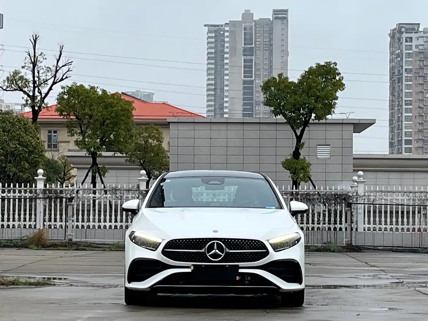 Mercedes-Benz A-Class 2024 A 200 L Fashion Edition фото 2