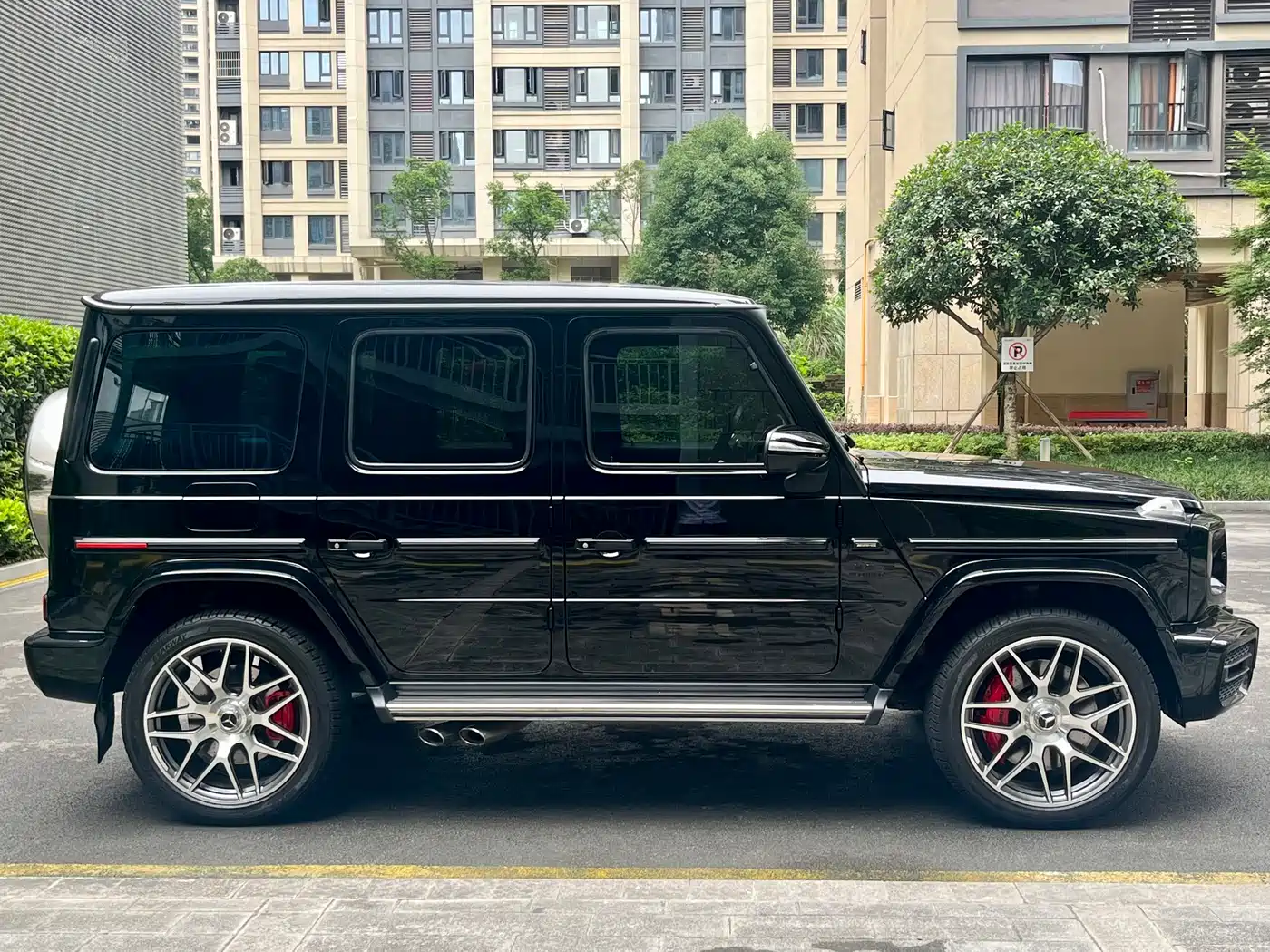 Mercedes-Benz G-Class AMG 2019 Facelift AMG G 63 фото 25