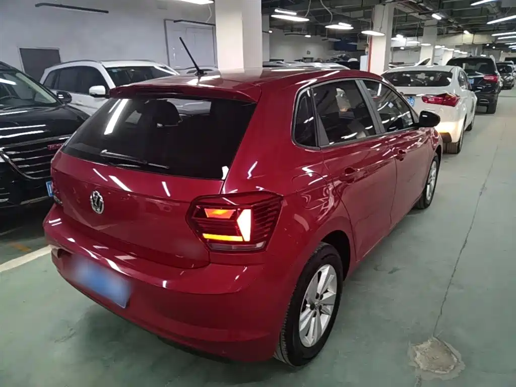 Volkswagen Polo 2019 Plus 1.5L Automatic Panorama Enjoyment Edition фото 7