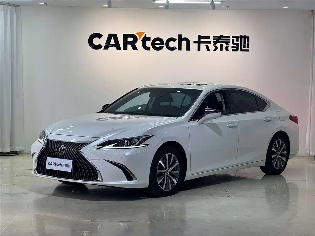 Lexus ES 2020 200 Excellence