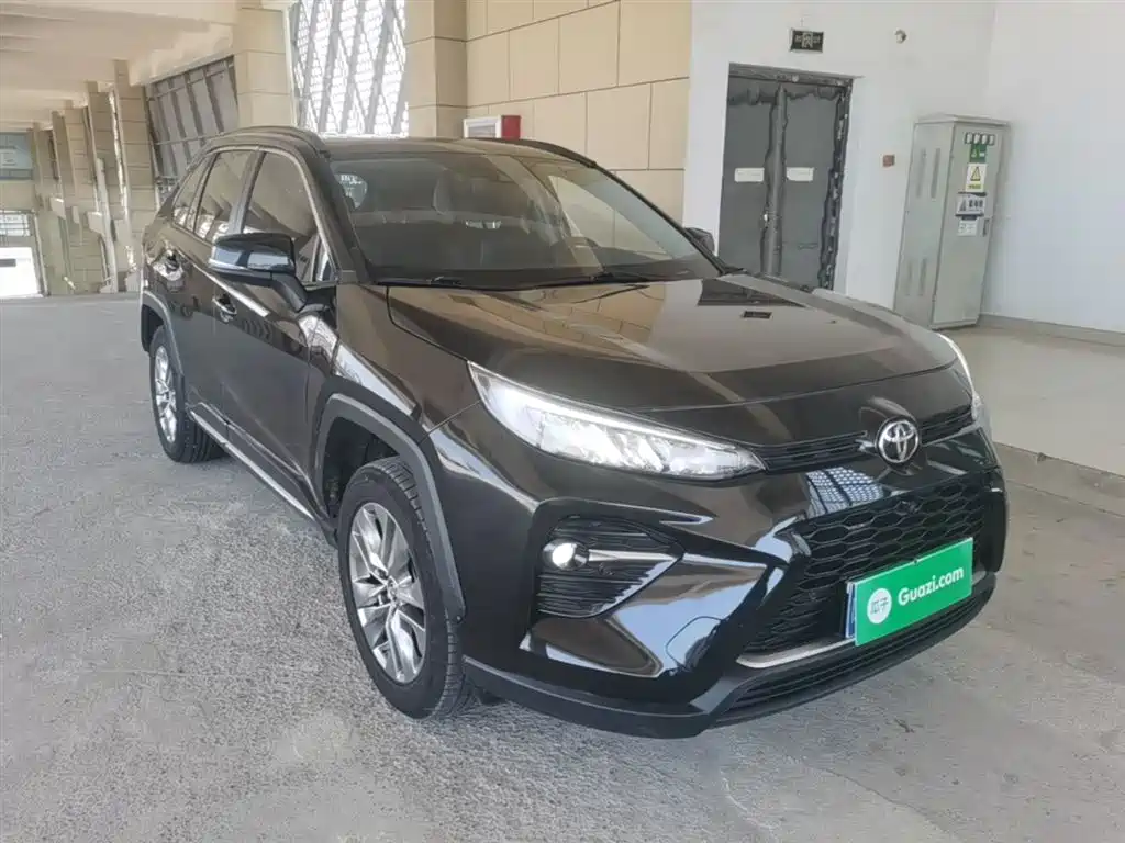 Toyota Wildlander 2022 2.0L CVT FWD Luxury PLUS Edition фото 4