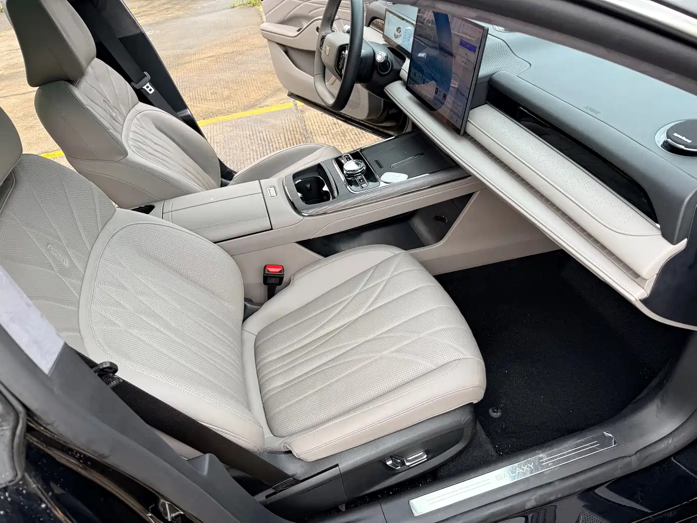 Geely Galaxy Galaxy Xingyao 8 2025 130km EM-P Starship Edition фото 12