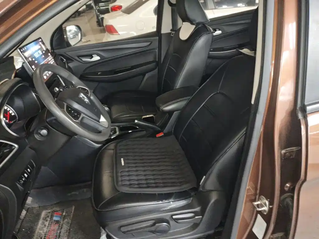 Baojun 730 2019 2019 1.5L Manual Fashion Edition 7-Seater China VI