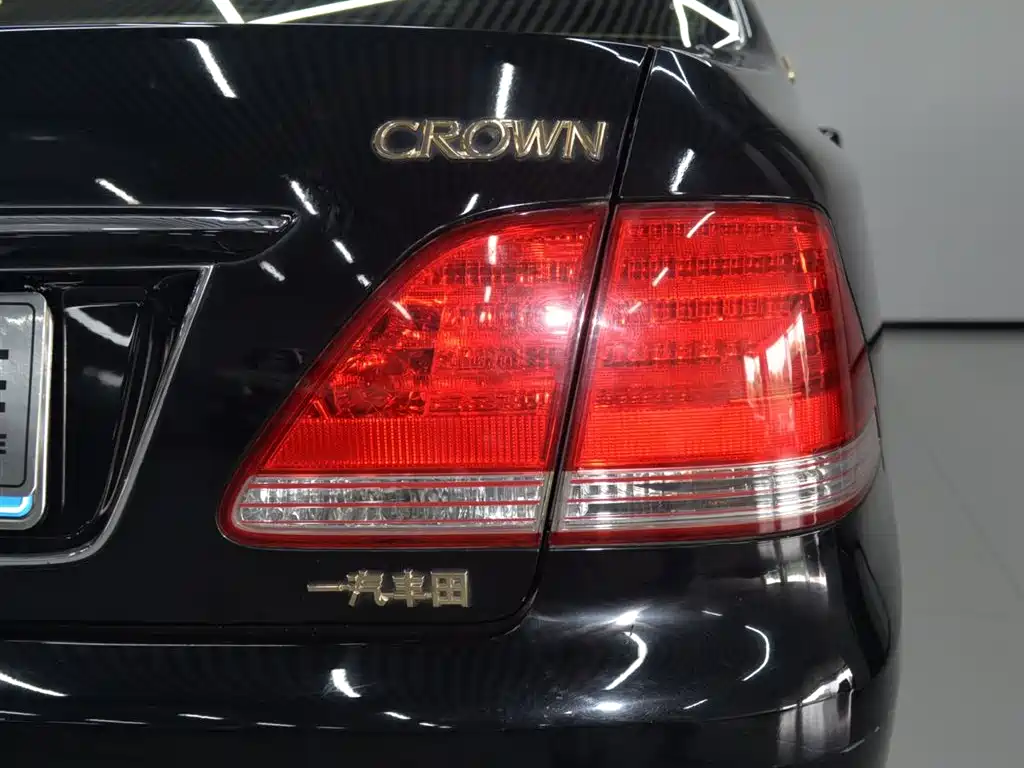 Toyota Crown 2006 2.5L Royal Leather Edition фото 22