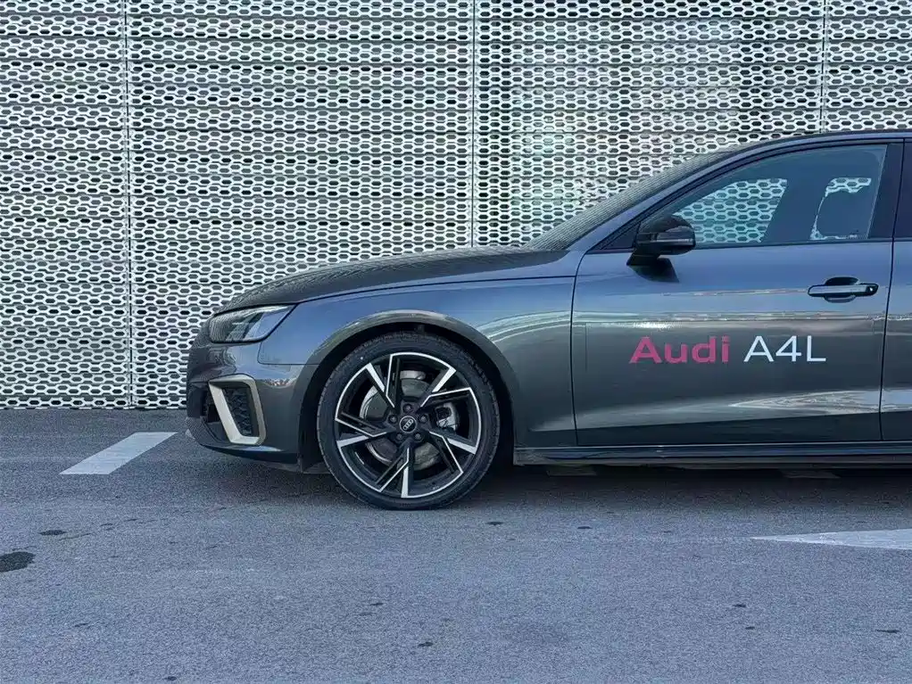 Audi A4L 2024 40 TFSI quattro RS Kit Speed Edition фото 4
