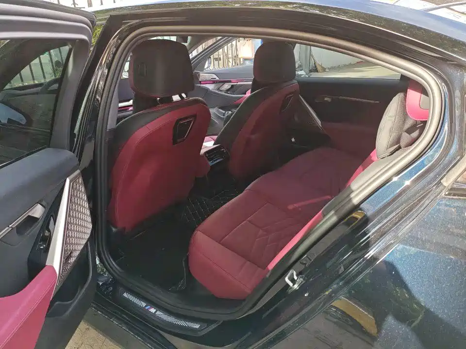 BMW 5 Series 2025 530Li Premium M Sport Package фото 3