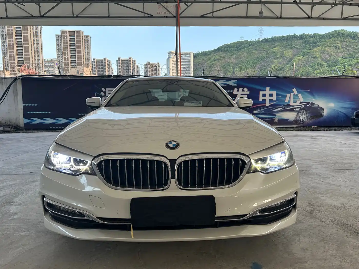 BMW 5 Series 2018 Facelift 530Li Leading Luxury Package фото 2