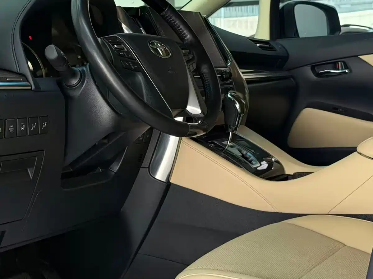 Toyota Alphard 2018 Facelift 3.5L Premium Edition фото 4