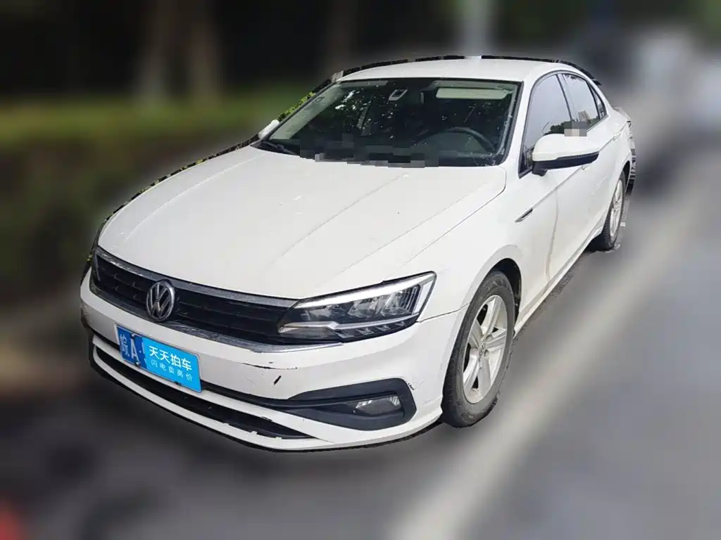 صورة 1 - Volkswagen Lamando