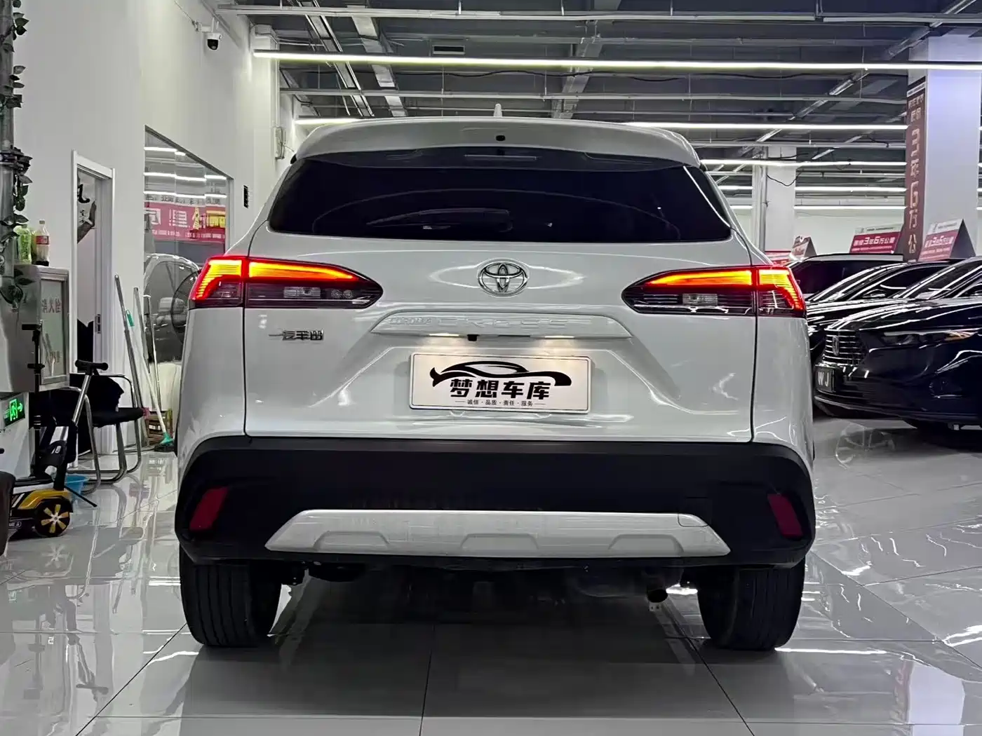 Toyota Corolla Cross 2023 2.0L Luxury Edition фото 8