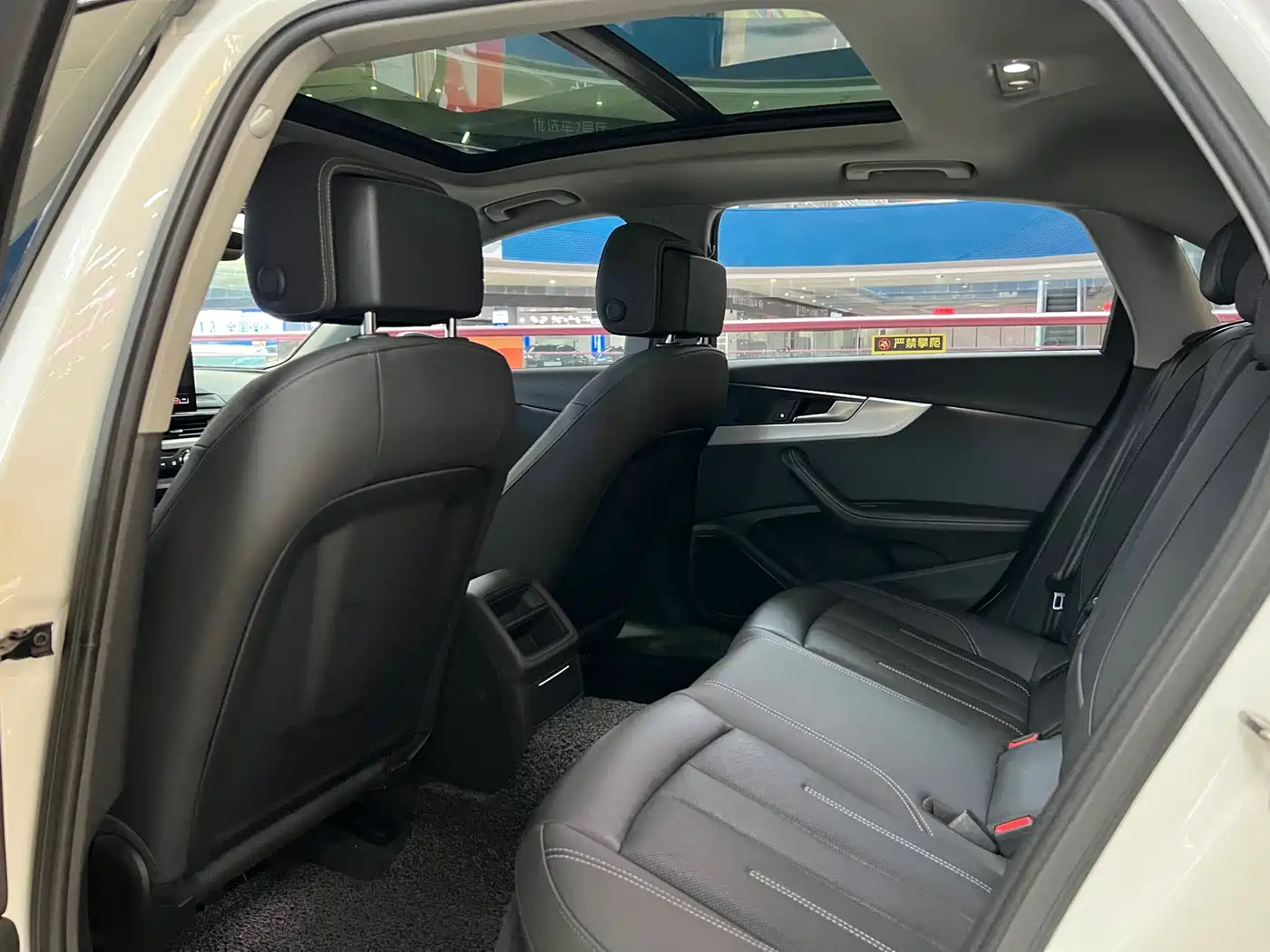 Audi A4L 2020 40 TFSI Fashion Dynamic Edition фото 12