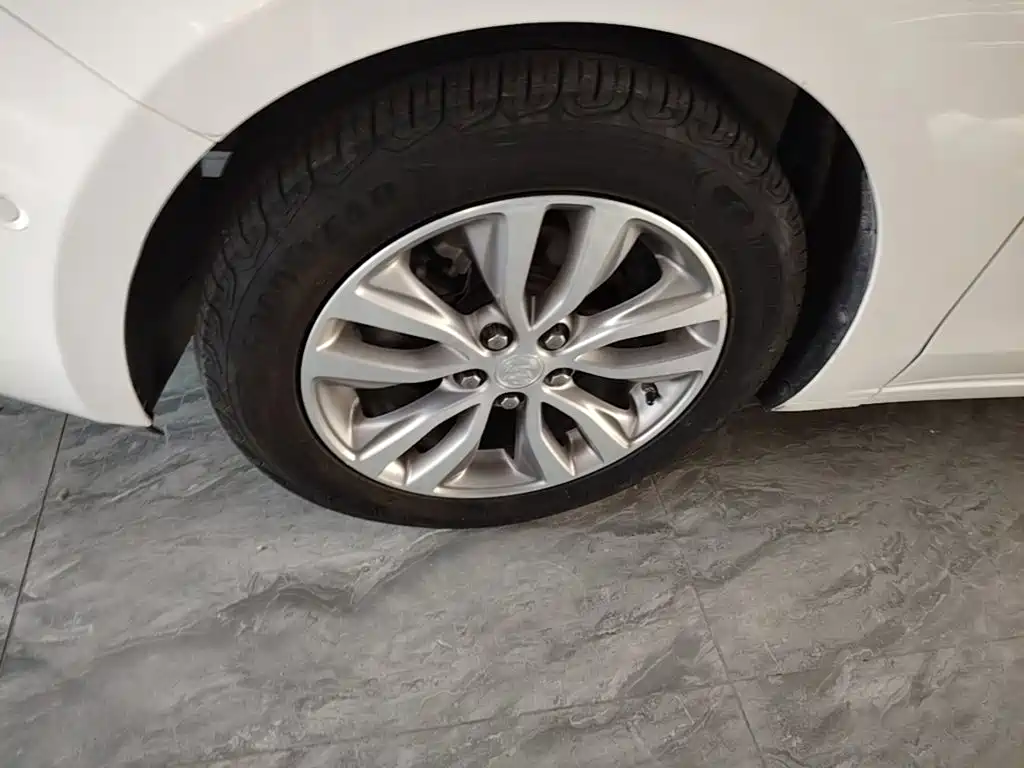 Фото 23 - Buick Excelle