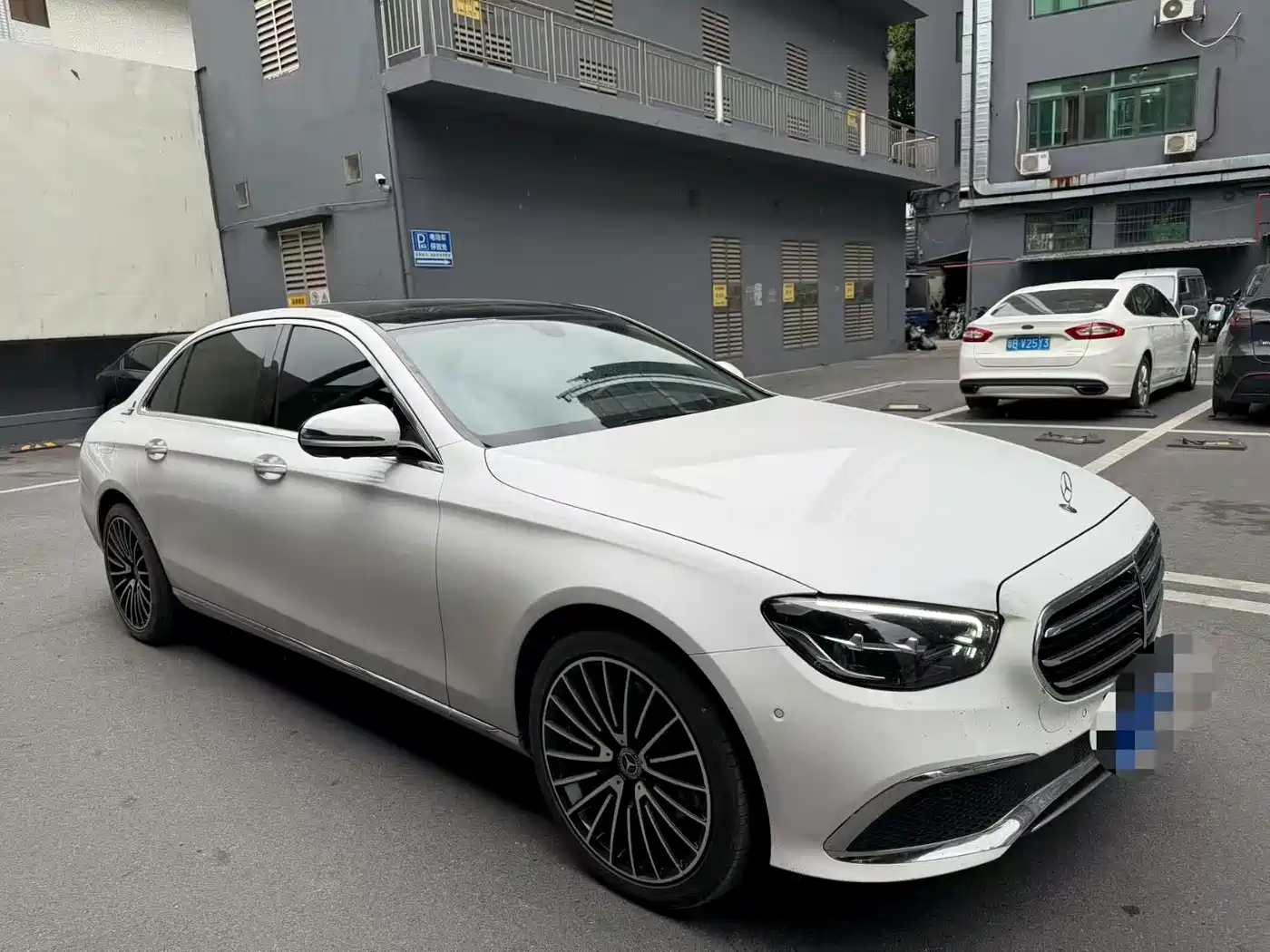 MERCEDES-BENZ E CLASS