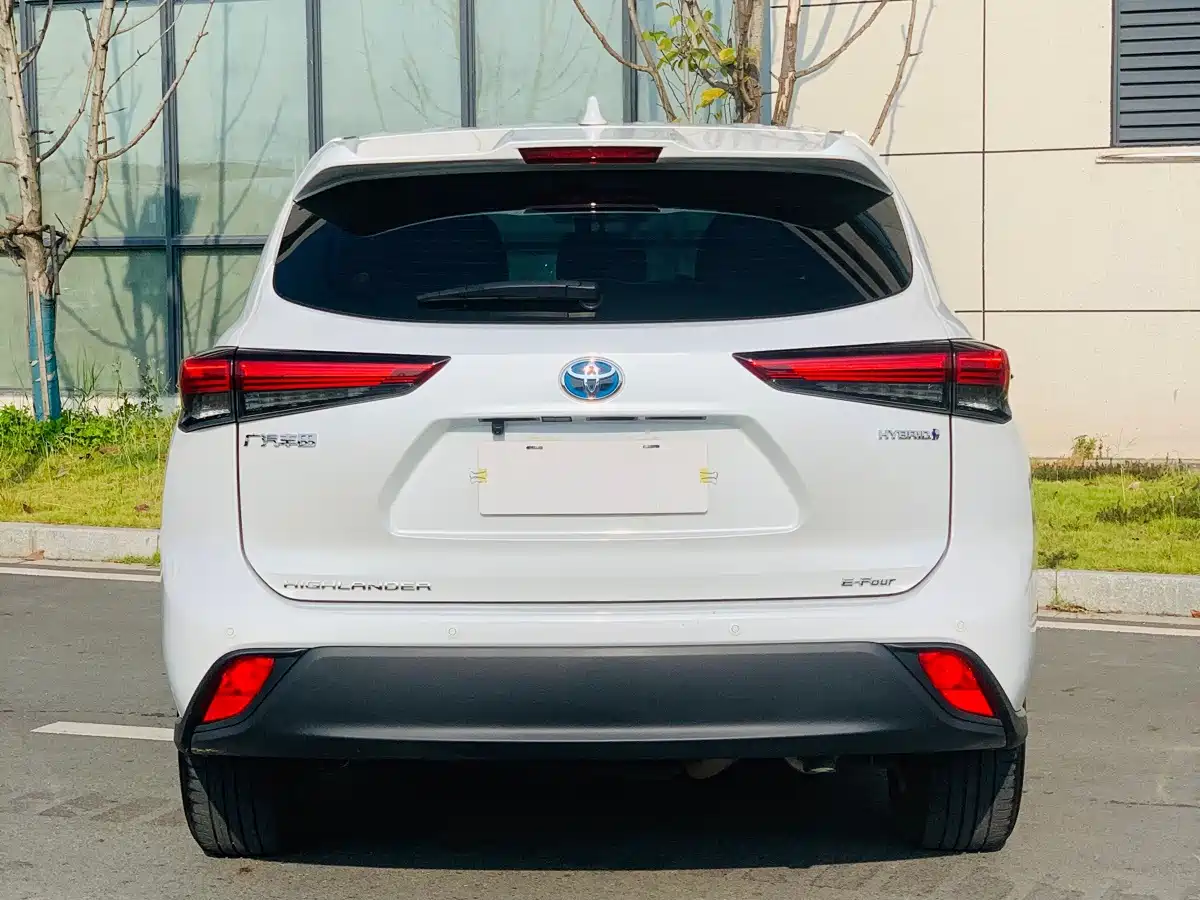 Фото 7 - Toyota Highlander