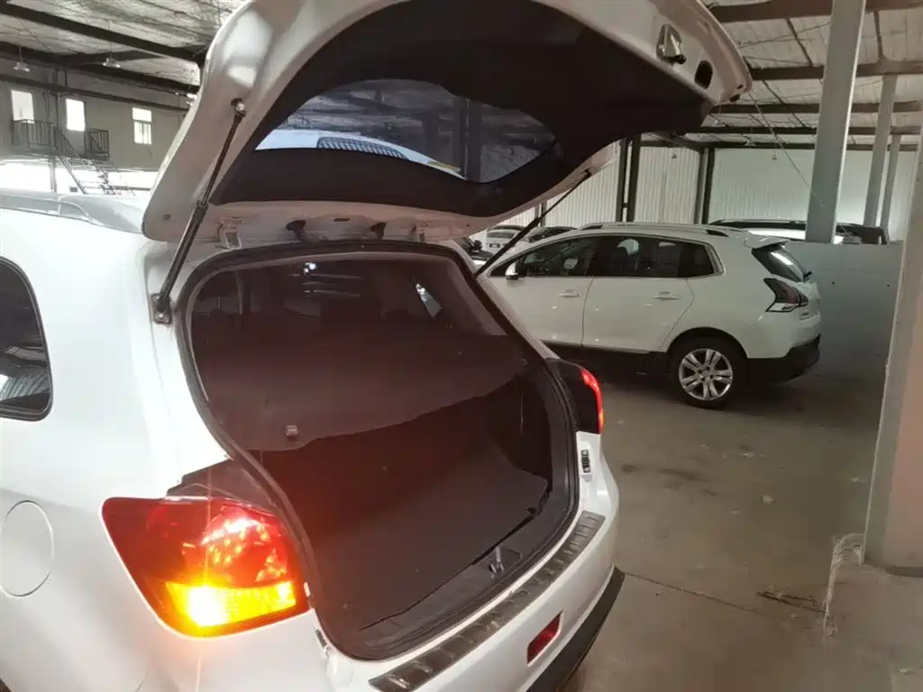 Mitsubishi ASX 2013 2.0L CVT 2WD Elite фото 19