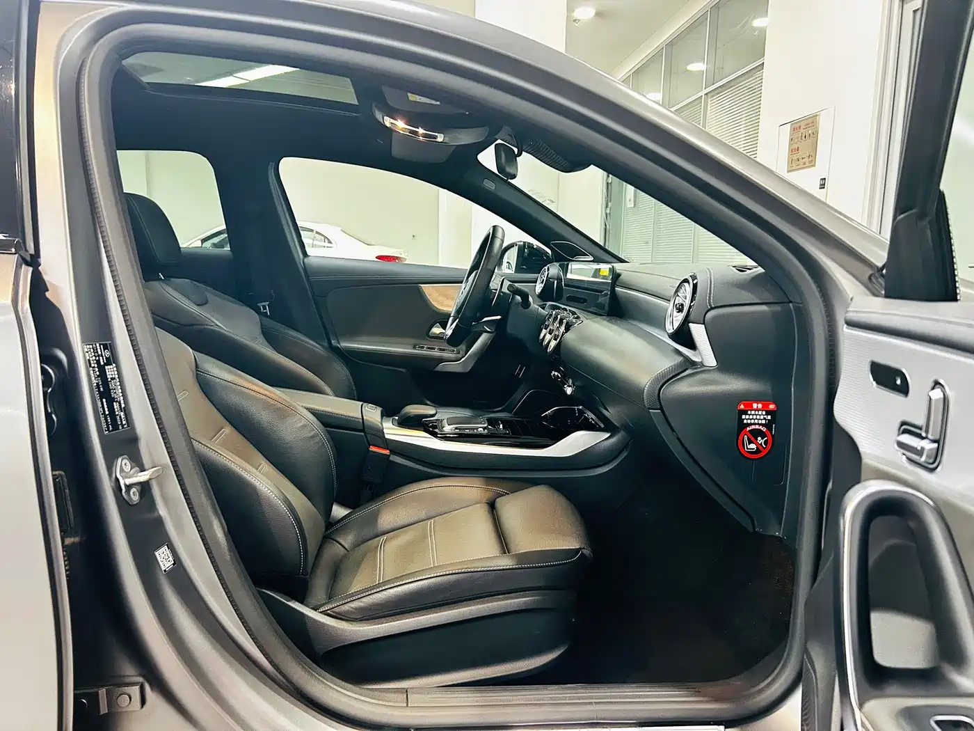 Mercedes-Benz A-Class AMG 2022 AMG A 35 L 4MATIC фото 19