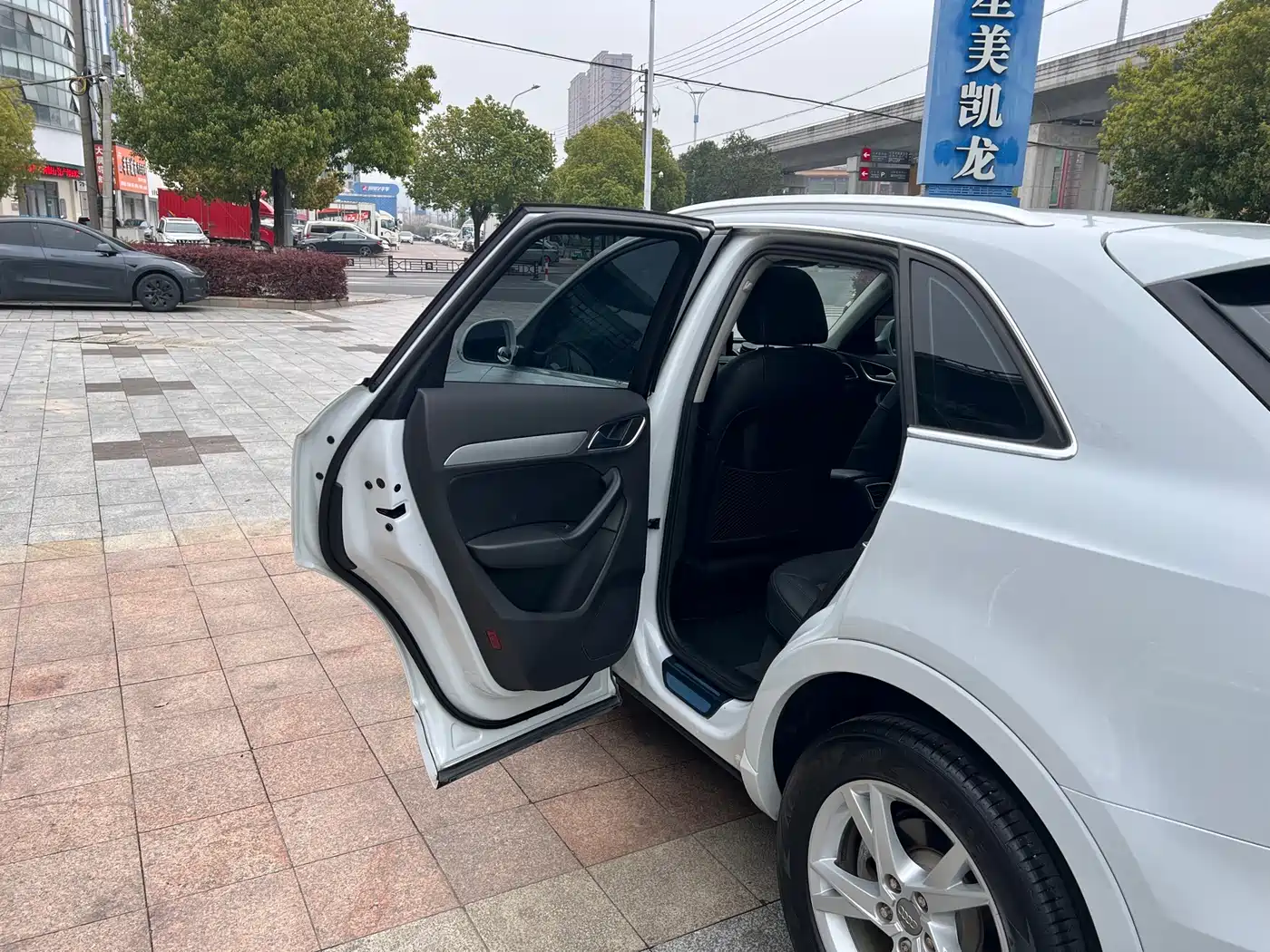 Audi Q3 2018 30th Anniversary Edition 35 TFSI Fashion фото 11
