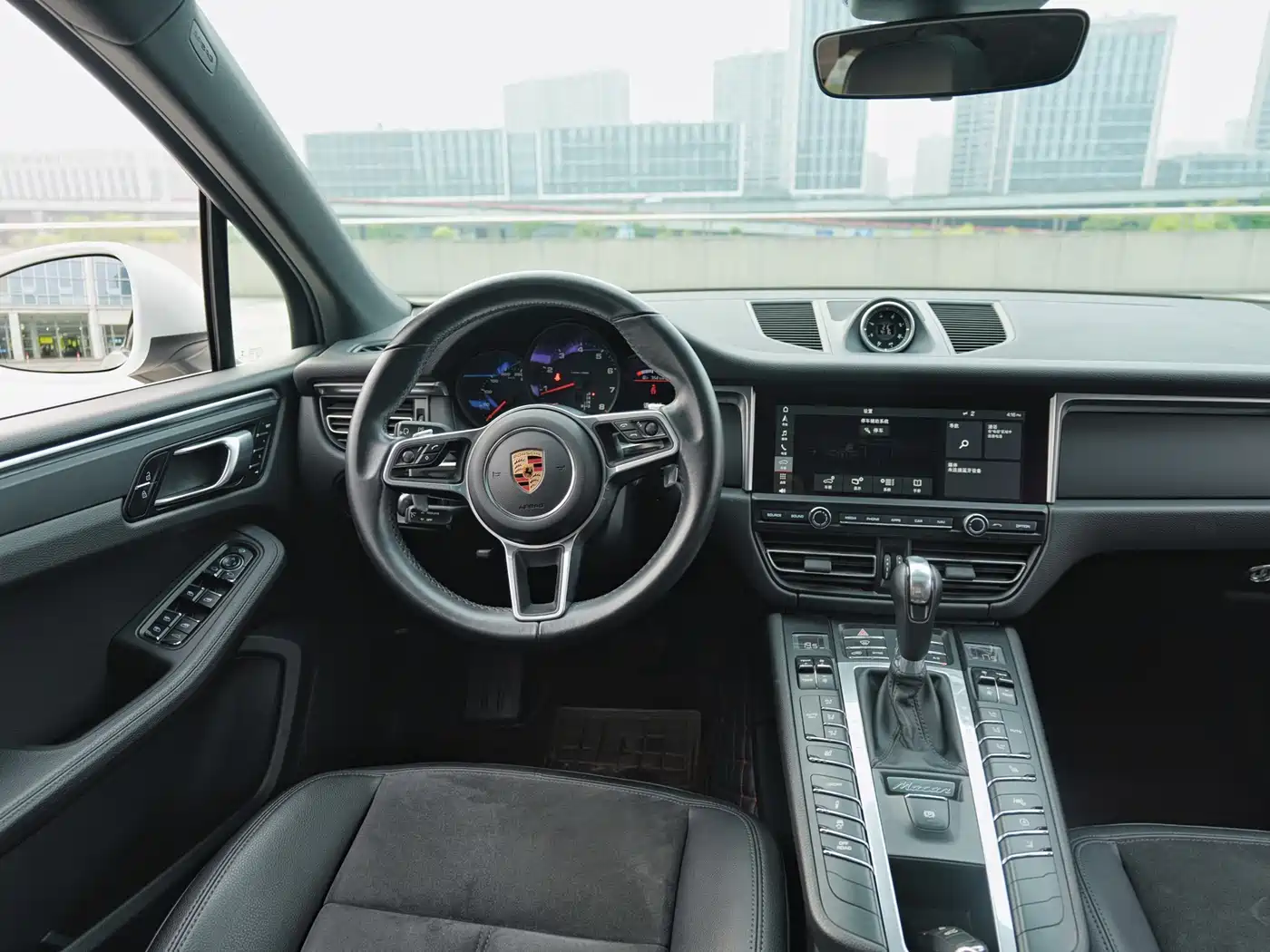 Porsche Macan 2020 Macan 2.0T фото 11