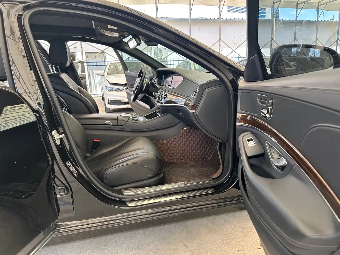 Mercedes-Benz S-Class 2016 S 320 L Luxury фото 19