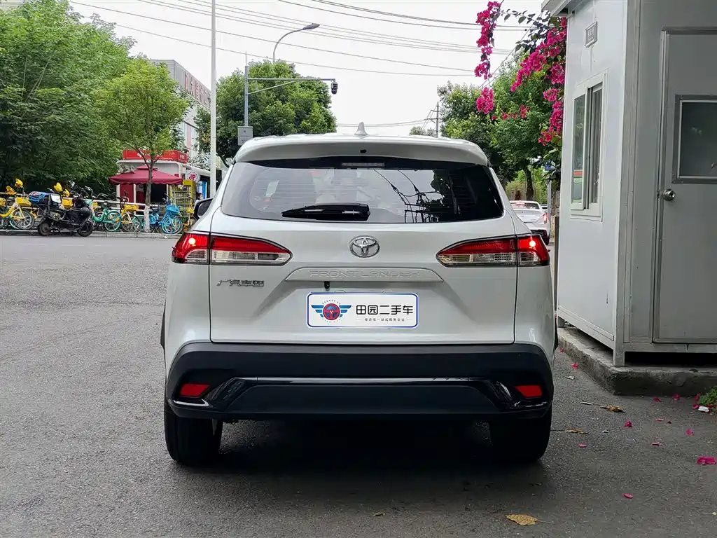 Toyota Frontlander 2024 2.0L CVT Elite Edition фото 5