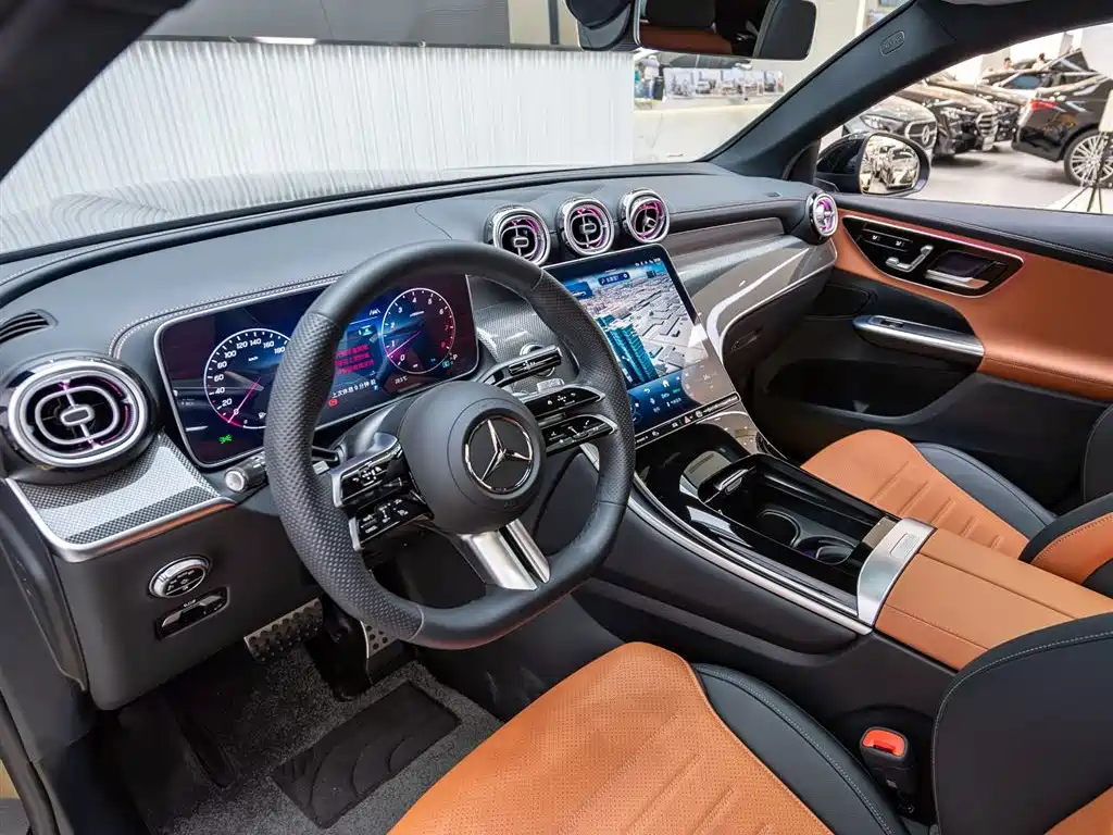 Mercedes-Benz GLC Coupe 2025 GLC 260 4MATIC Coupe SUV фото 16