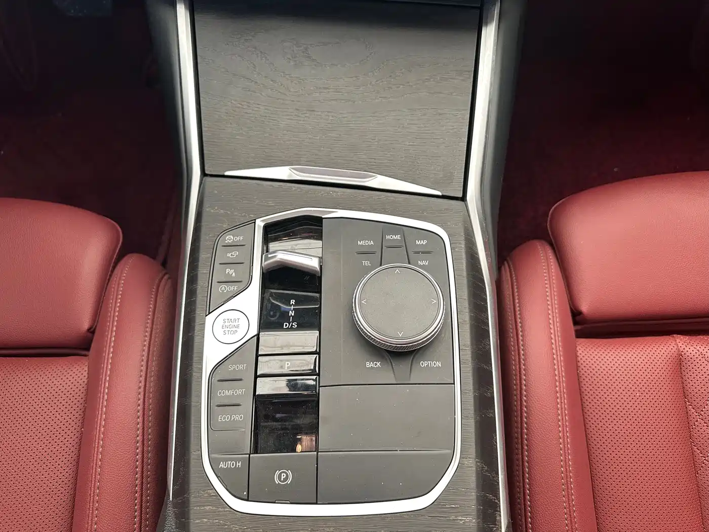 BMW 3 Series 2024 325i M Sport Package фото 26