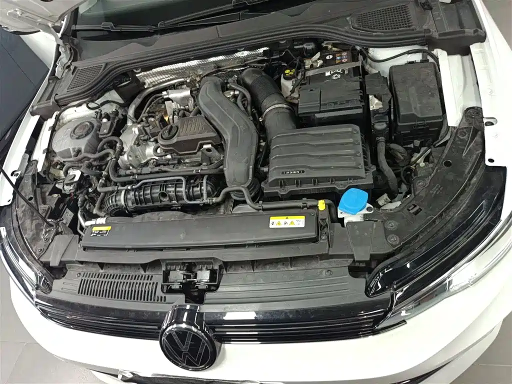 Volkswagen Golf 2025 Facelift 300TSI Pro фото 16