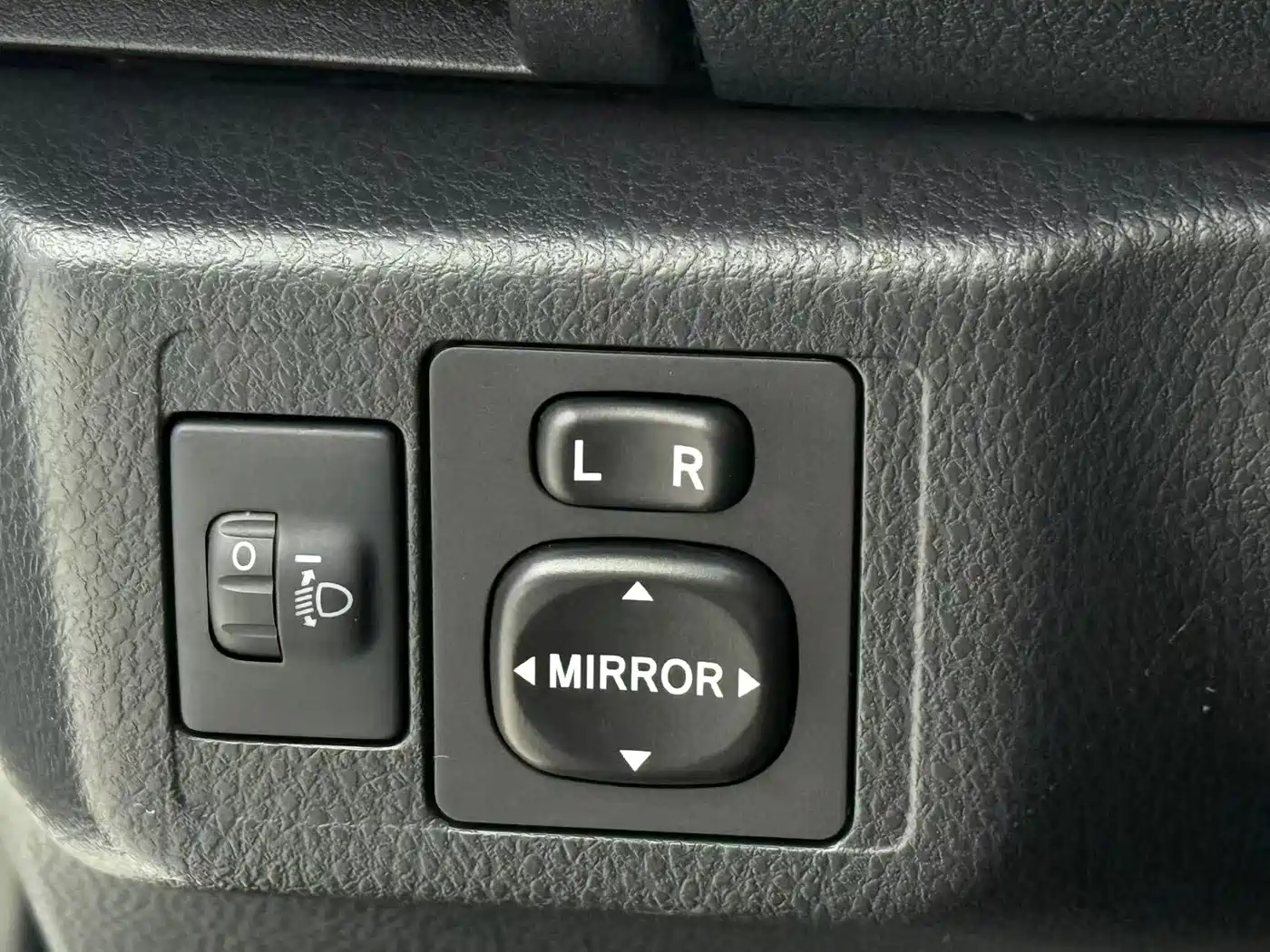 Toyota YARiS L Zhi Xuan 2022 Zhi Xuan X 1.5L CVT Luxury PLUS Edition фото 16