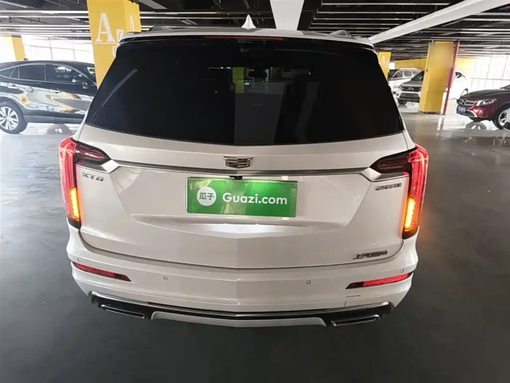 Cadillac XT6 2022 2.0T 7-Seater 2WD Luxury Edition фото 6