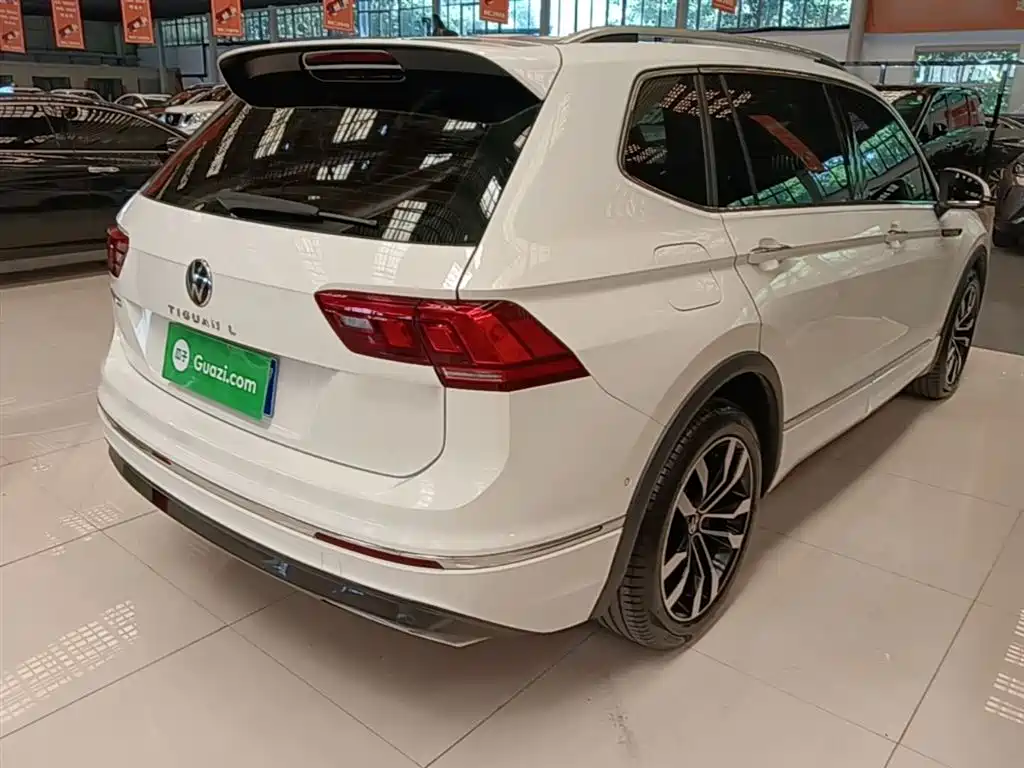 Volkswagen Tiguan L 2021 330TSI Automatic 2WD R-Line Premium фото 7